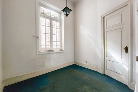 Casa para alugar com 380m², 5 quartos e 1 vagaQuarto 5