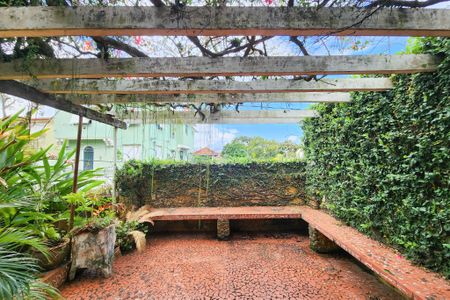 Casa para alugar com 380m², 5 quartos e 1 vagaQuintal