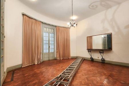 Casa para alugar com 380m², 5 quartos e 1 vagaSala de jantar