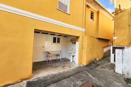 Casa para alugar com 380m², 5 quartos e 1 vagaCasa anexa