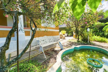 Casa para alugar com 380m², 5 quartos e 1 vagaQuintal