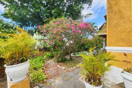 Casa para alugar com 380m², 5 quartos e 1 vagaQuintal