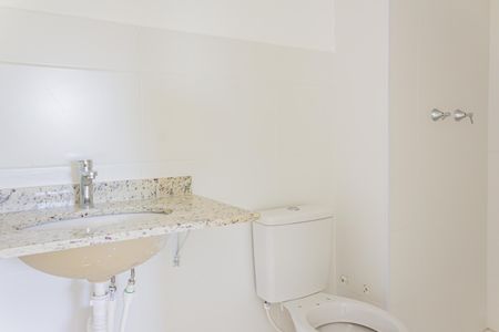 Apartamento à venda com 63m², 2 quartos e 1 vaga Apartamento à venda com 63m², 2 quartos e 1 vagaBanheiro