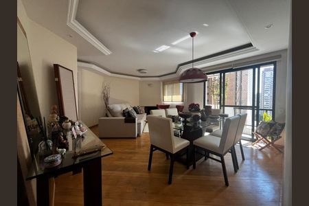 Apartamento à venda com 156m², 3 quartos e 3 vagasFoto 01