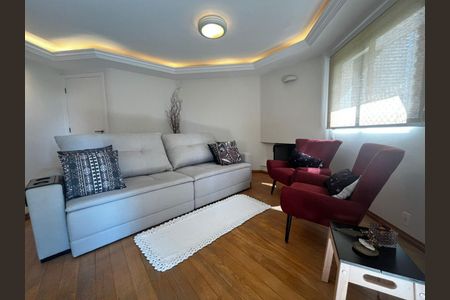 Apartamento à venda com 156m², 3 quartos e 3 vagasFoto 02