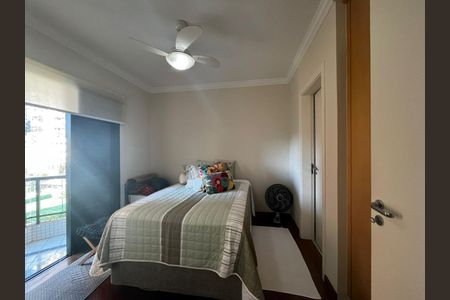 Apartamento à venda com 156m², 3 quartos e 3 vagasFoto 01