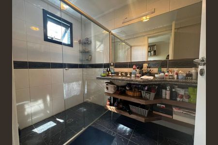 Apartamento à venda com 156m², 3 quartos e 3 vagasFoto 01