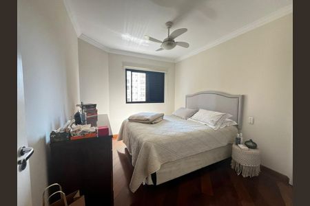 Apartamento à venda com 156m², 3 quartos e 3 vagasFoto 01