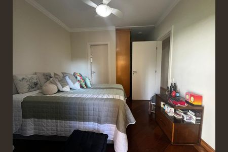 Apartamento à venda com 156m², 3 quartos e 3 vagasFoto 01