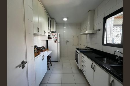 Apartamento à venda com 156m², 3 quartos e 3 vagasFoto 01