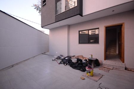 Casa à venda com 150m², 3 quartos e 2 vagasGaragem