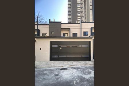 Casa à venda com 150m², 3 quartos e 2 vagasFachada