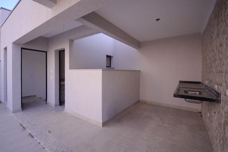 Casa à venda com 150m², 3 quartos e 2 vagasÁrea de Lazer