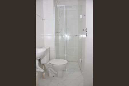 Apartamento para alugar com 33m², 2 quartos e sem vaga Apartamento para alugar com 33m², 2 quartos e sem vagaBanheiro Social