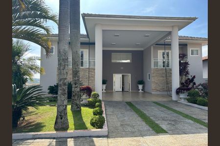 Casa de condomínio para alugar com 672m², 5 quartos e 4 vagasFachada