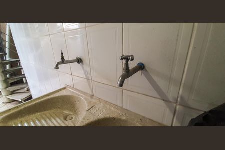 Casa à venda com 100m², 4 quartos e 2 vagas Casa à venda com 100m², 4 quartos e 2 vagasÁrea de Serviço - Edícula