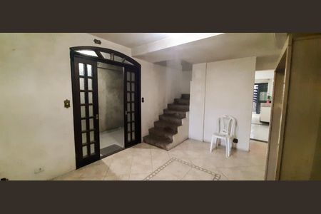 Casa à venda com 100m², 4 quartos e 2 vagas Casa à venda com 100m², 4 quartos e 2 vagasSala de Estar