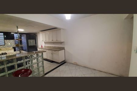 Casa à venda com 100m², 4 quartos e 2 vagas Casa à venda com 100m², 4 quartos e 2 vagasCopa