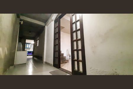 Casa à venda com 100m², 4 quartos e 2 vagas Casa à venda com 100m², 4 quartos e 2 vagasAcesso a Casa