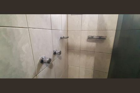 Casa à venda com 100m², 4 quartos e 2 vagas Casa à venda com 100m², 4 quartos e 2 vagasBanheiro dos Quartos