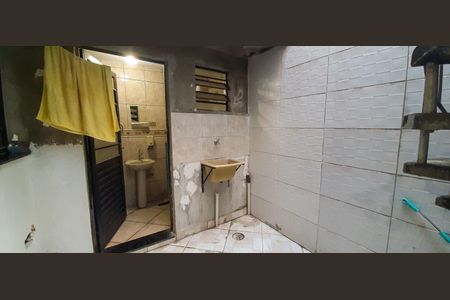 Casa à venda com 100m², 4 quartos e 2 vagas Casa à venda com 100m², 4 quartos e 2 vagasÁrea de Serviço