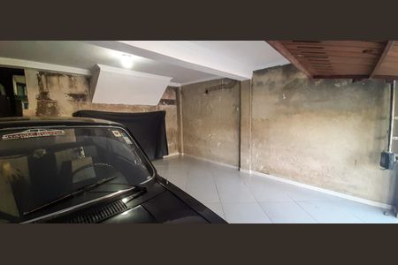 Casa à venda com 100m², 4 quartos e 2 vagas Casa à venda com 100m², 4 quartos e 2 vagasGaragem