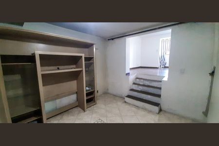 Casa à venda com 100m², 4 quartos e 2 vagas Casa à venda com 100m², 4 quartos e 2 vagasSala de Estar