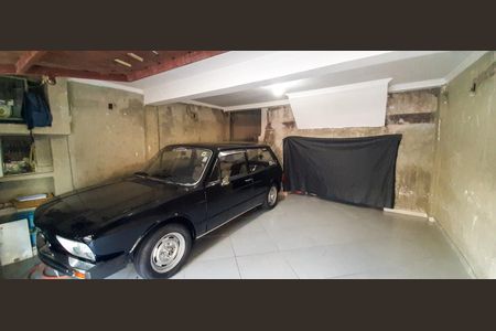 Casa à venda com 100m², 4 quartos e 2 vagas Casa à venda com 100m², 4 quartos e 2 vagasGaragem