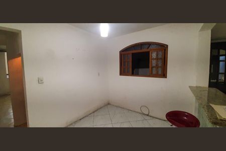 Casa à venda com 100m², 4 quartos e 2 vagas Casa à venda com 100m², 4 quartos e 2 vagasCopa