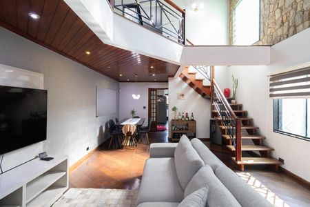 Casa à venda com 250m², 3 quartos e 4 vagasSala