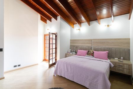 Casa à venda com 250m², 3 quartos e 4 vagasSuíte