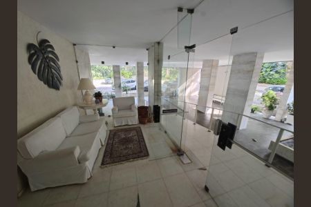 Apartamento para alugar com 147m², 3 quartos e 1 vagaHall