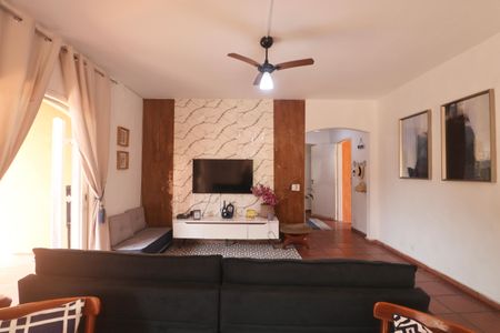 Sala de casa para alugar com 4 quartos, 600m² em Jardim Virginia, Guarujá