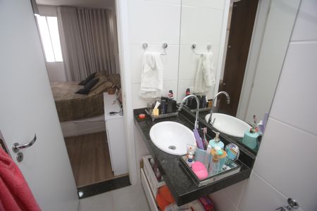 Apartamento à venda com 114m², 3 quartos e 2 vagasBanheiro da Suíte 2