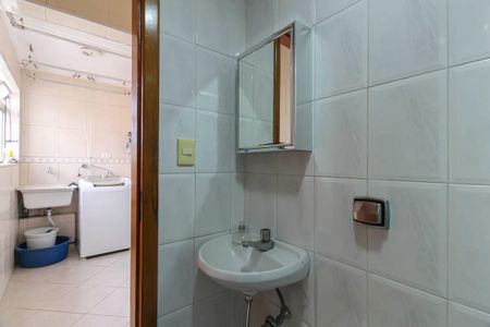 Apartamento à venda com 72m², 3 quartos e 1 vaga Apartamento à venda com 72m², 3 quartos e 1 vagaBanheiro de Serviço