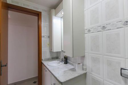 Apartamento à venda com 72m², 3 quartos e 1 vaga Apartamento à venda com 72m², 3 quartos e 1 vagaBanheiro Social