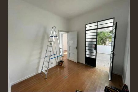 Casa à venda com 5 quartos, 250m² em Mirandópolis, São Paulo