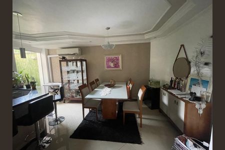 Casa à venda com 3 quartos, 170m² em Vila Mariza Mazzei, São Paulo