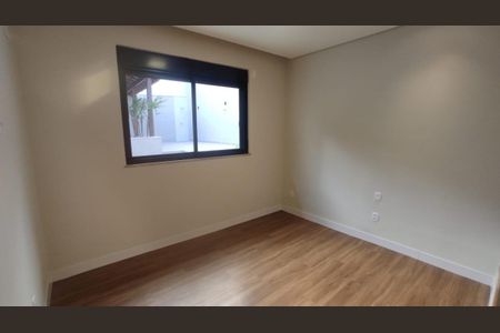 Casa à venda com 3 quartos, 200m² em Santa Rosa, Belo Horizonte