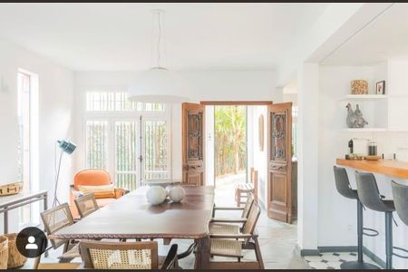 Casa à venda com 3 quartos, 260m² em Belvedere, Belo Horizonte