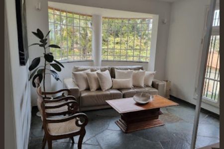 Casa à venda com 3 quartos, 260m² em Belvedere, Belo Horizonte