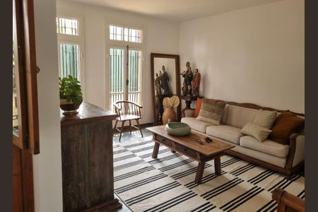 Casa à venda com 3 quartos, 260m² em Belvedere, Belo Horizonte