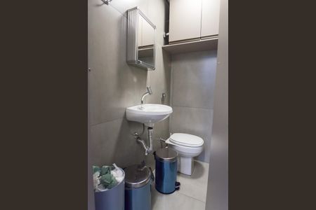 Apartamento à venda com 105m², 3 quartos e 2 vagas Apartamento à venda com 105m², 3 quartos e 2 vagasBanheiro de Serviço