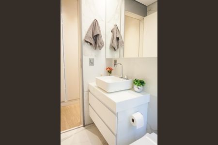 Apartamento à venda com 105m², 3 quartos e 2 vagas Apartamento à venda com 105m², 3 quartos e 2 vagasBanheiro da Suíte