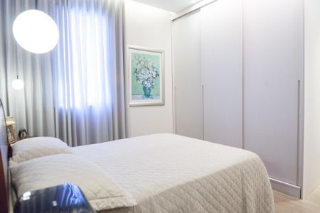 Apartamento à venda com 105m², 3 quartos e 2 vagas Apartamento à venda com 105m², 3 quartos e 2 vagasSuíte