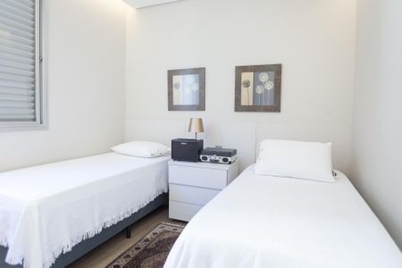 Apartamento à venda com 105m², 3 quartos e 2 vagas Apartamento à venda com 105m², 3 quartos e 2 vagasQuarto 1