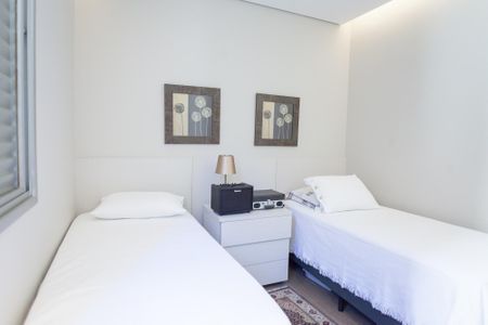 Apartamento à venda com 105m², 3 quartos e 2 vagas Apartamento à venda com 105m², 3 quartos e 2 vagasQuarto 1
