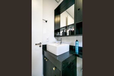 Apartamento à venda com 103m², 3 quartos e 2 vagasBanheiro da suíte 01