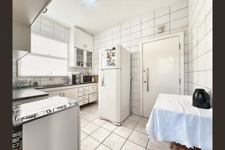 Apartamento à venda com 110m², 3 quartos e 2 vagasCozinha
