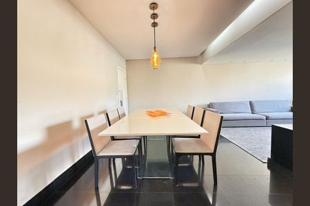 Apartamento à venda com 110m², 3 quartos e 2 vagasSala